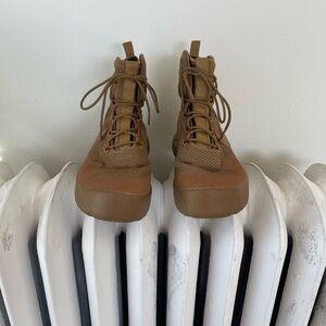 Nike Men's Tan High-Top Boots